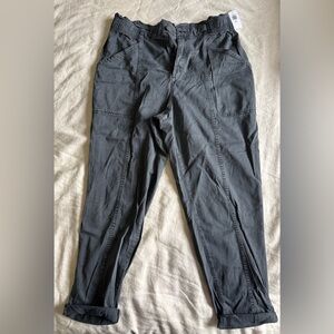 Old Navy Women's Cargo Pants in Charcoal Gray